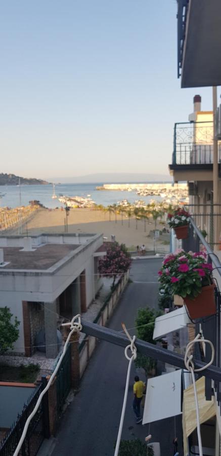 B&B La Costa Di Naxos 贾迪尼-纳克索斯 外观 照片